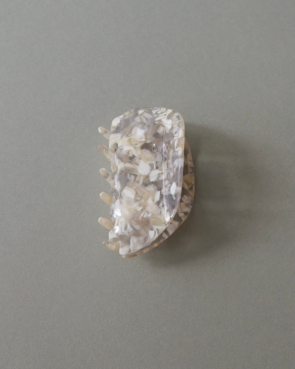 Stella Claw Clip