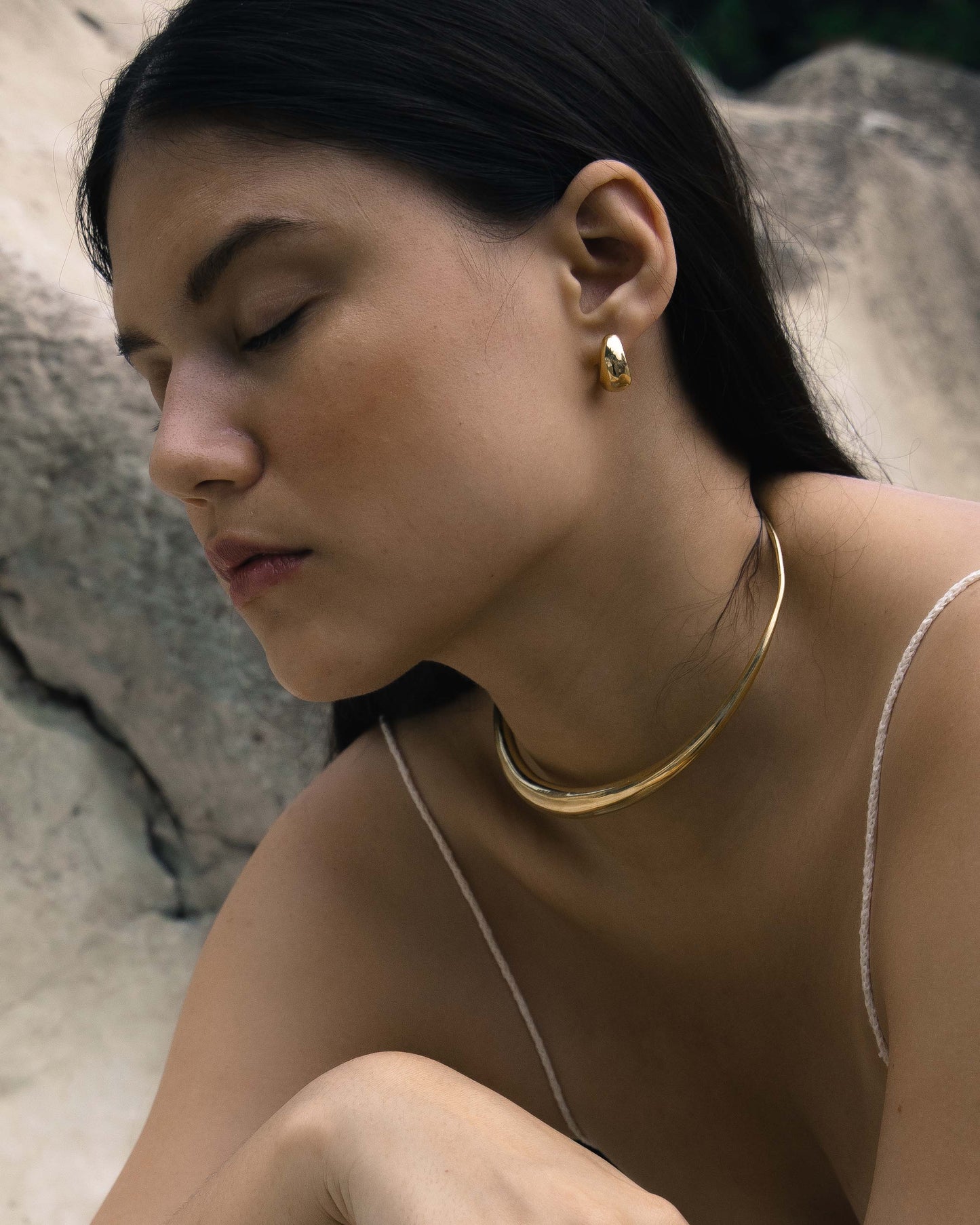 Hugger Hoop Gold