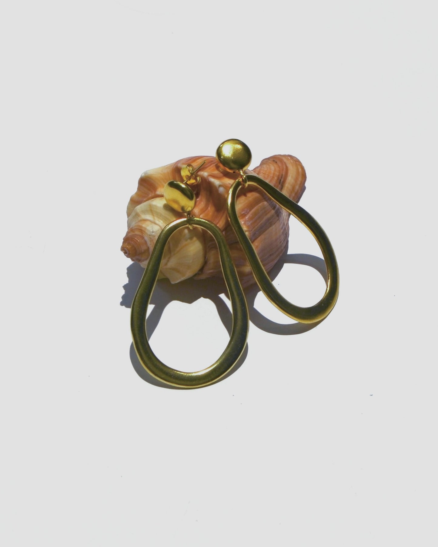 Iris Earrings Gold