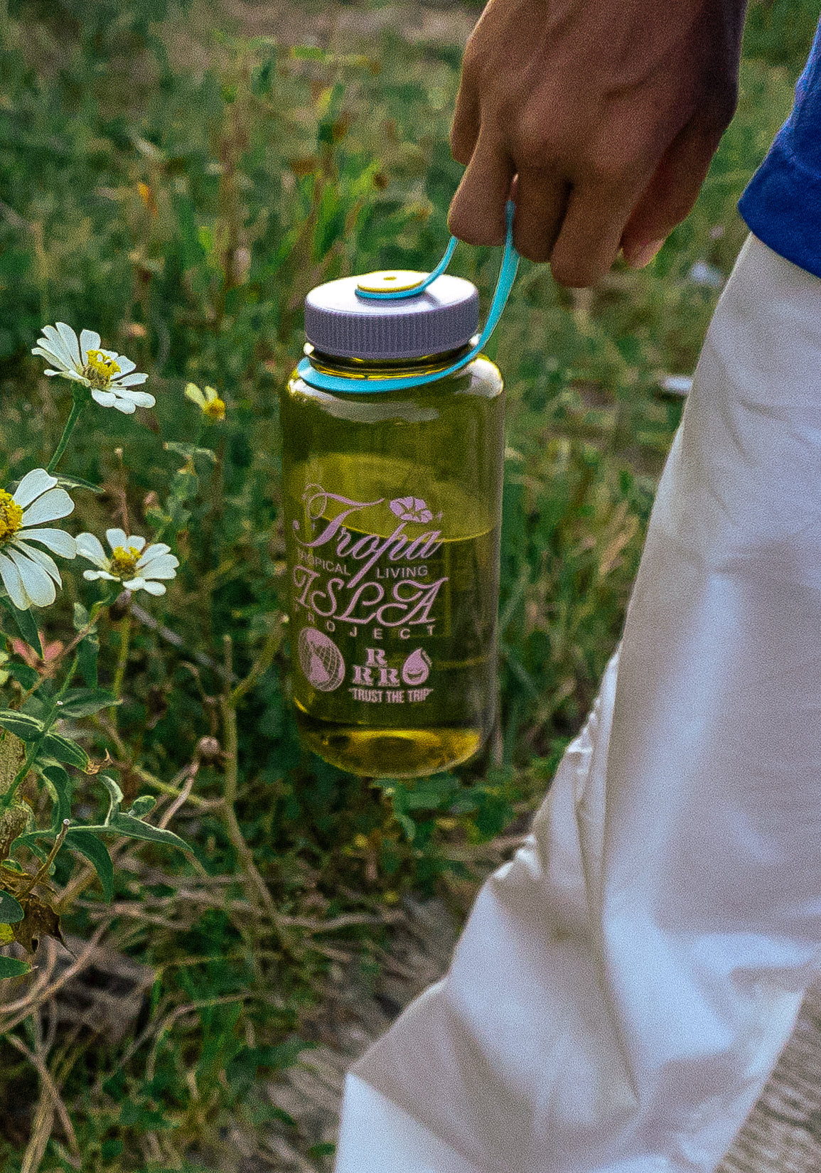 Tropa x Isla 32oz. Nalgene Water Bottle