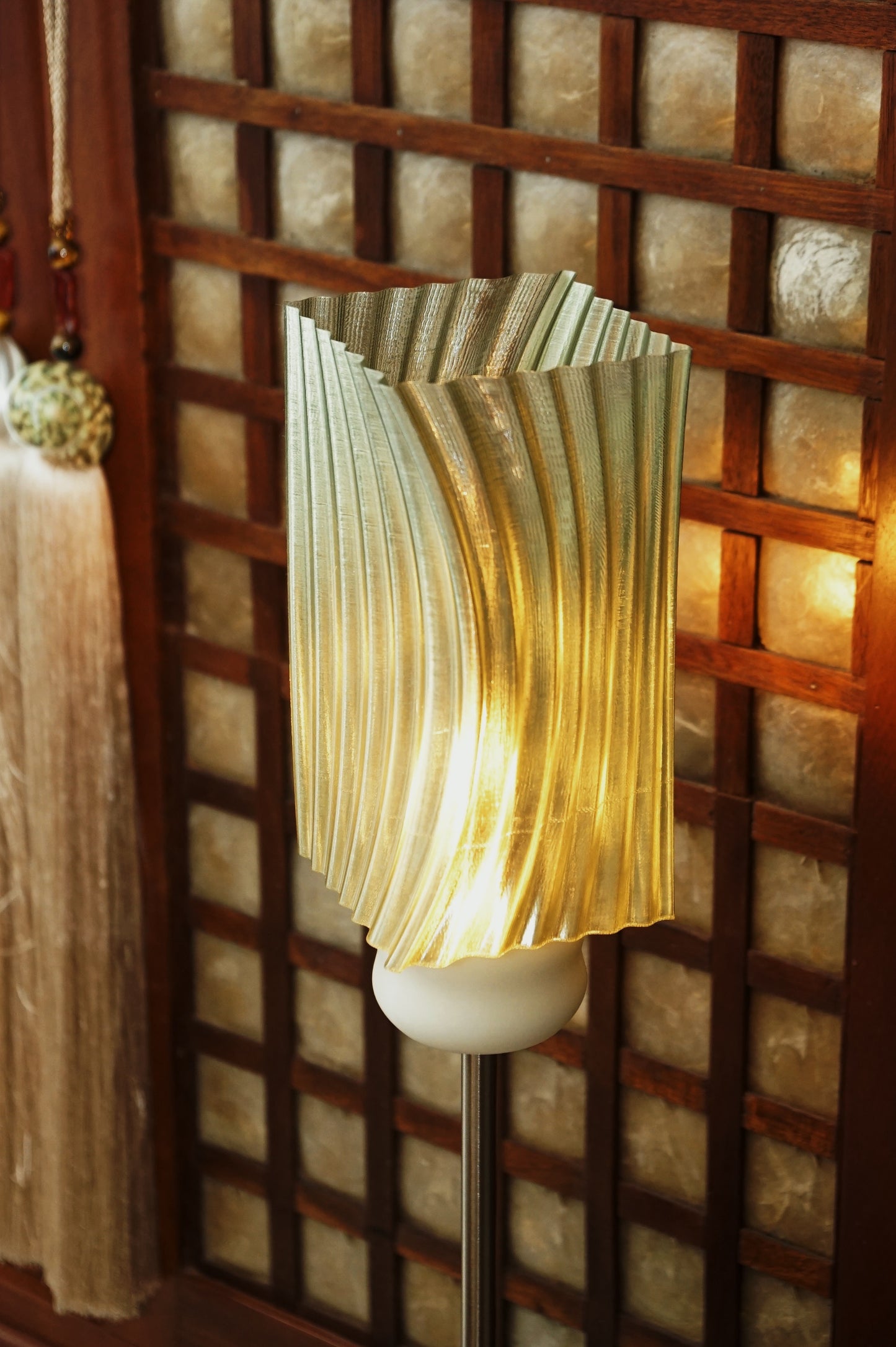 Warped Table Lamp Green Glow